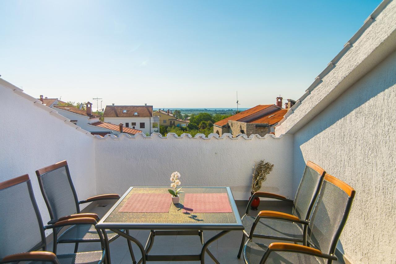 Apartments Dino Пореч Екстер'єр фото