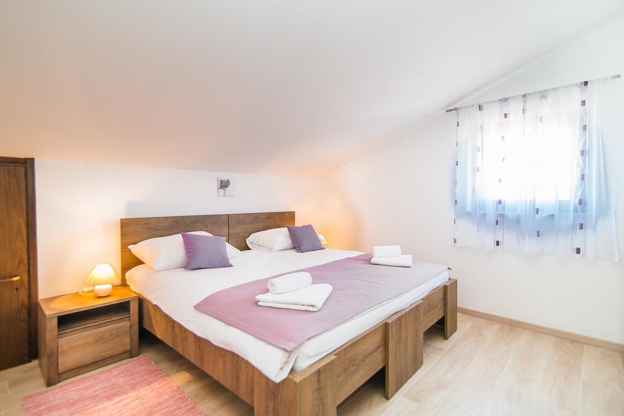 Apartments Dino Пореч Екстер'єр фото