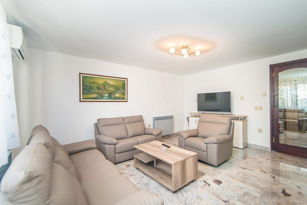 Apartments Dino Пореч Екстер'єр фото
