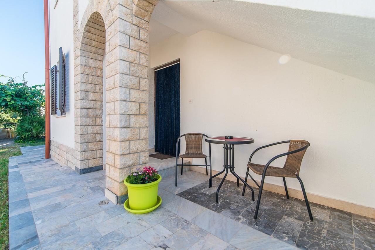 Apartments Dino Пореч Екстер'єр фото
