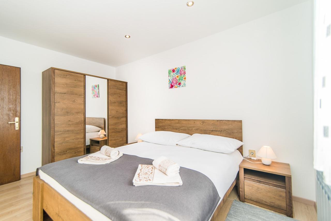 Apartments Dino Пореч Екстер'єр фото