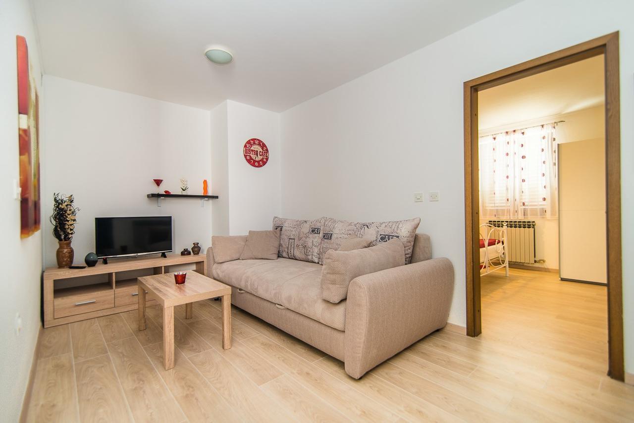 Apartments Dino Пореч Екстер'єр фото