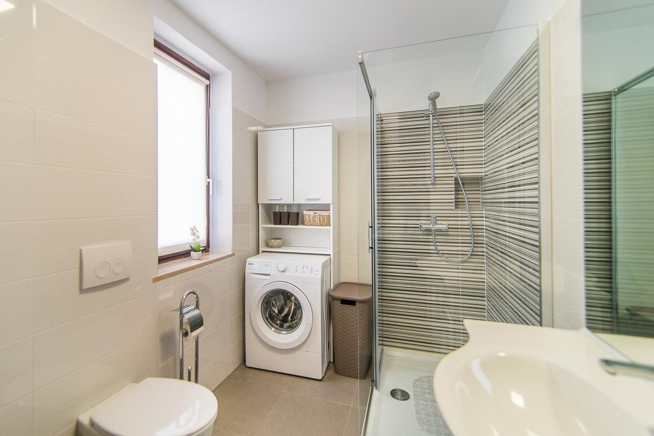 Apartments Dino Пореч Екстер'єр фото