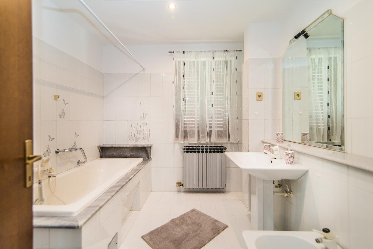 Apartments Dino Пореч Екстер'єр фото